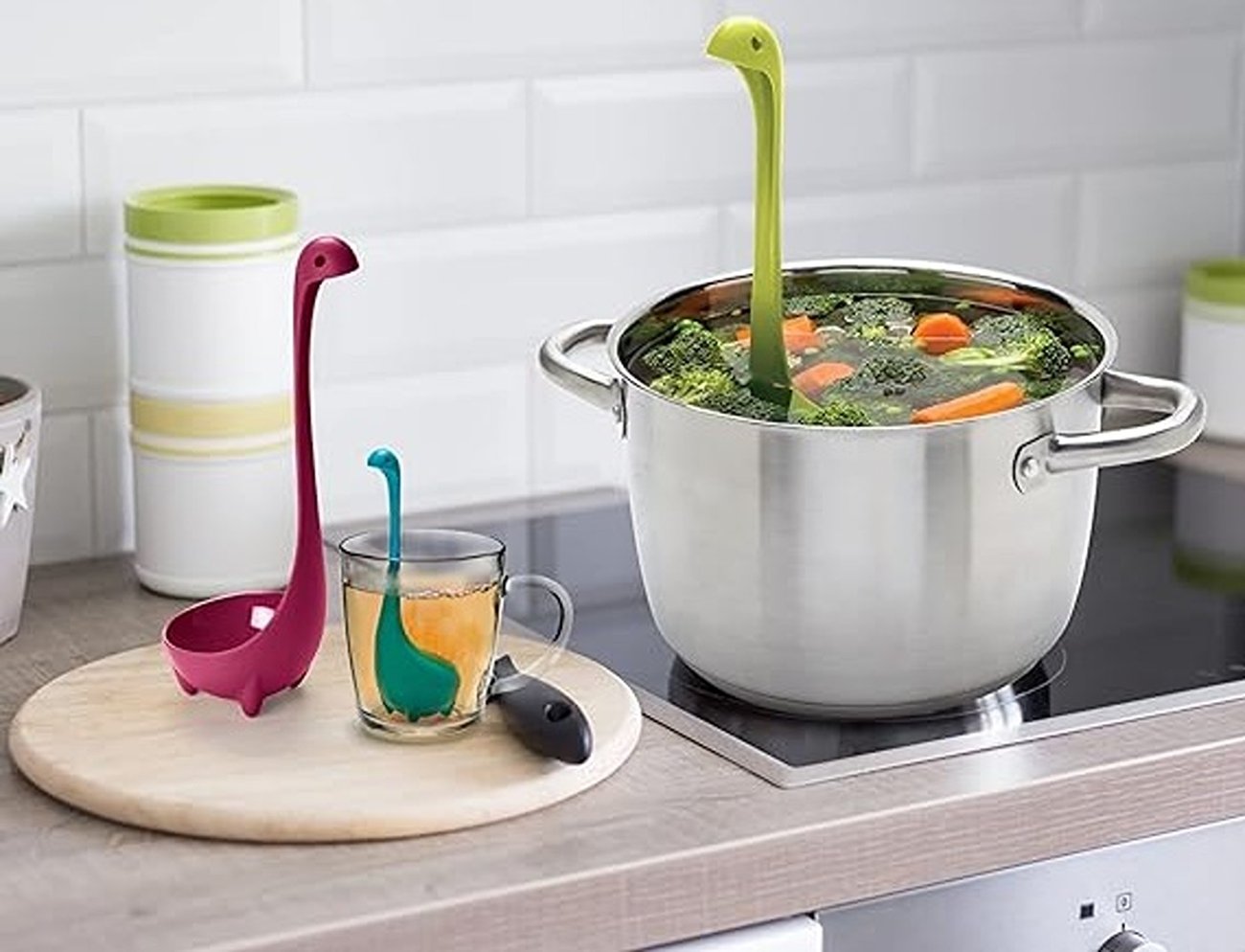 Küchenhelfer „Nessie Family" von Ototo