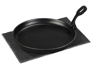 Servierpfanne aus Gusseisen mit Schieferplatte, Hamburgerpresse und Fleischpresse