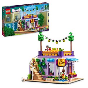 LEGO 41747 Friends Heartlake City Gemeinschaftsküche Spielset mit Koch-Zubehör, 3 Mini-Puppen und Ka