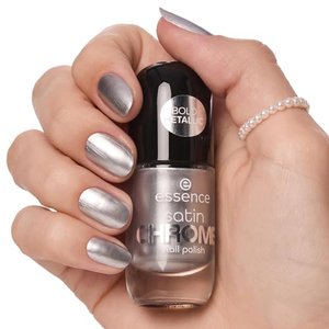 essence satin CHROME nail polish, Nr. 04, Silber