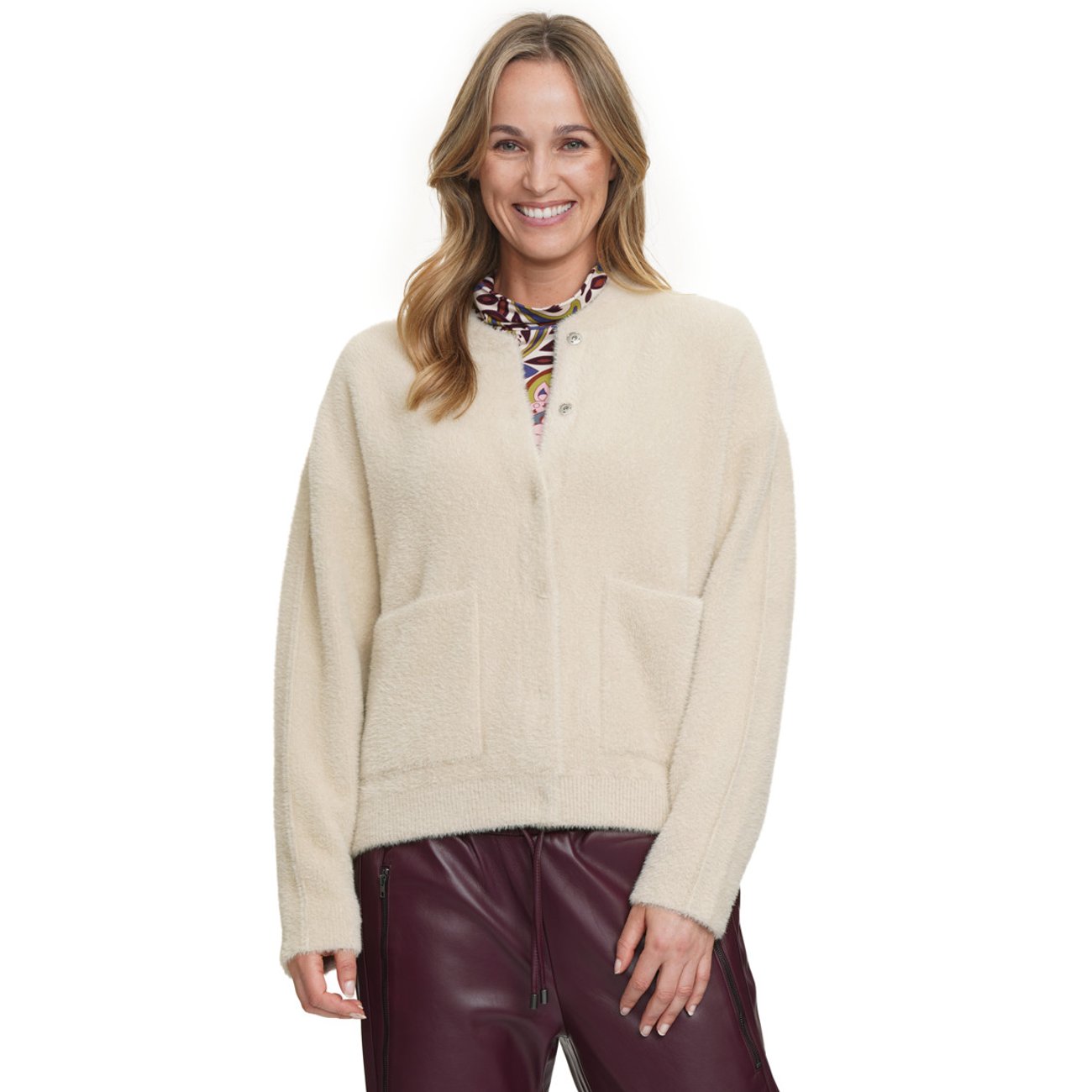 Damen Strickjacke mit Druckknopfleiste