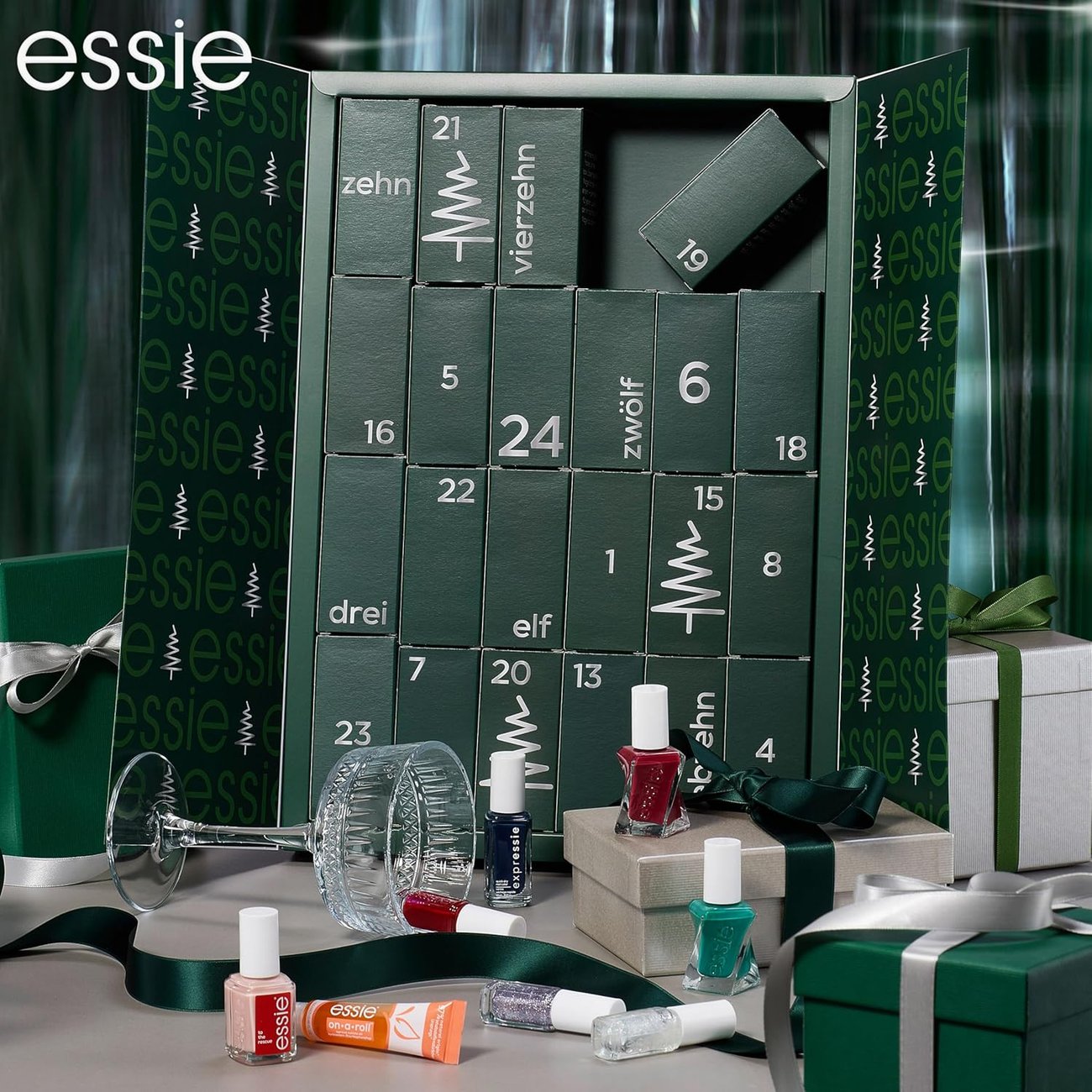 essie Adventskalender mit exklusiven Shades aus den USA