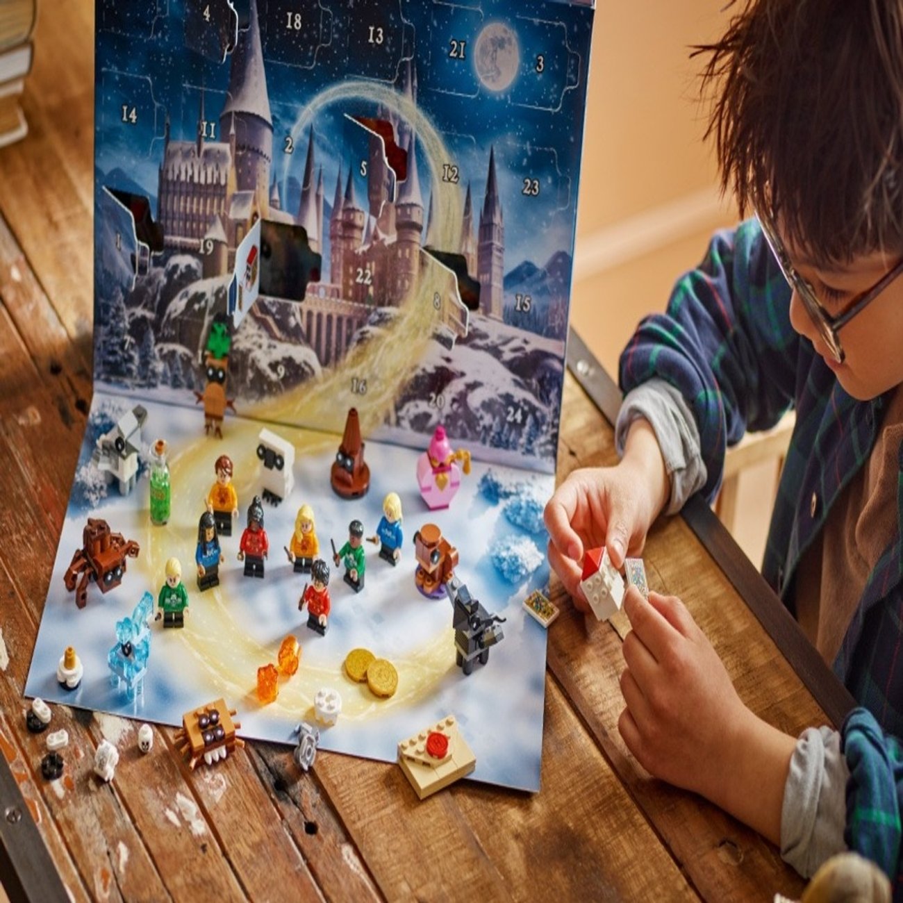 LEGO Harry Potter Adventskalender 2025 - 24 Überraschungen Weihnachtsspielzeug - 8 Minifiguren