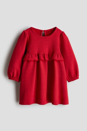 Rotes Kleid mit Volants