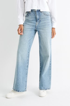 Wide Leg Jeans - High Waist