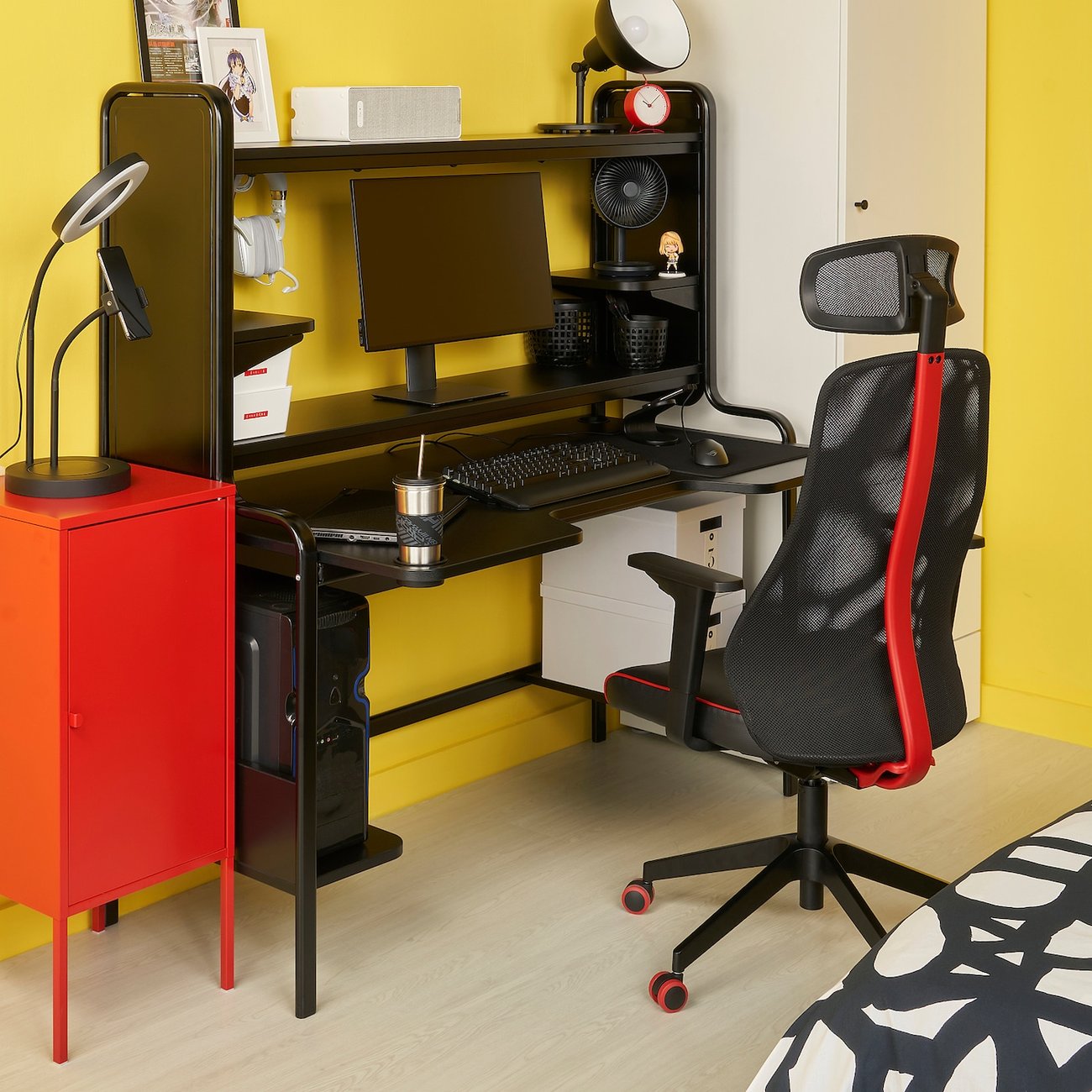 FREDDE / MATCHSPEL Gamingschreibtisch und -stuhl - schwarz