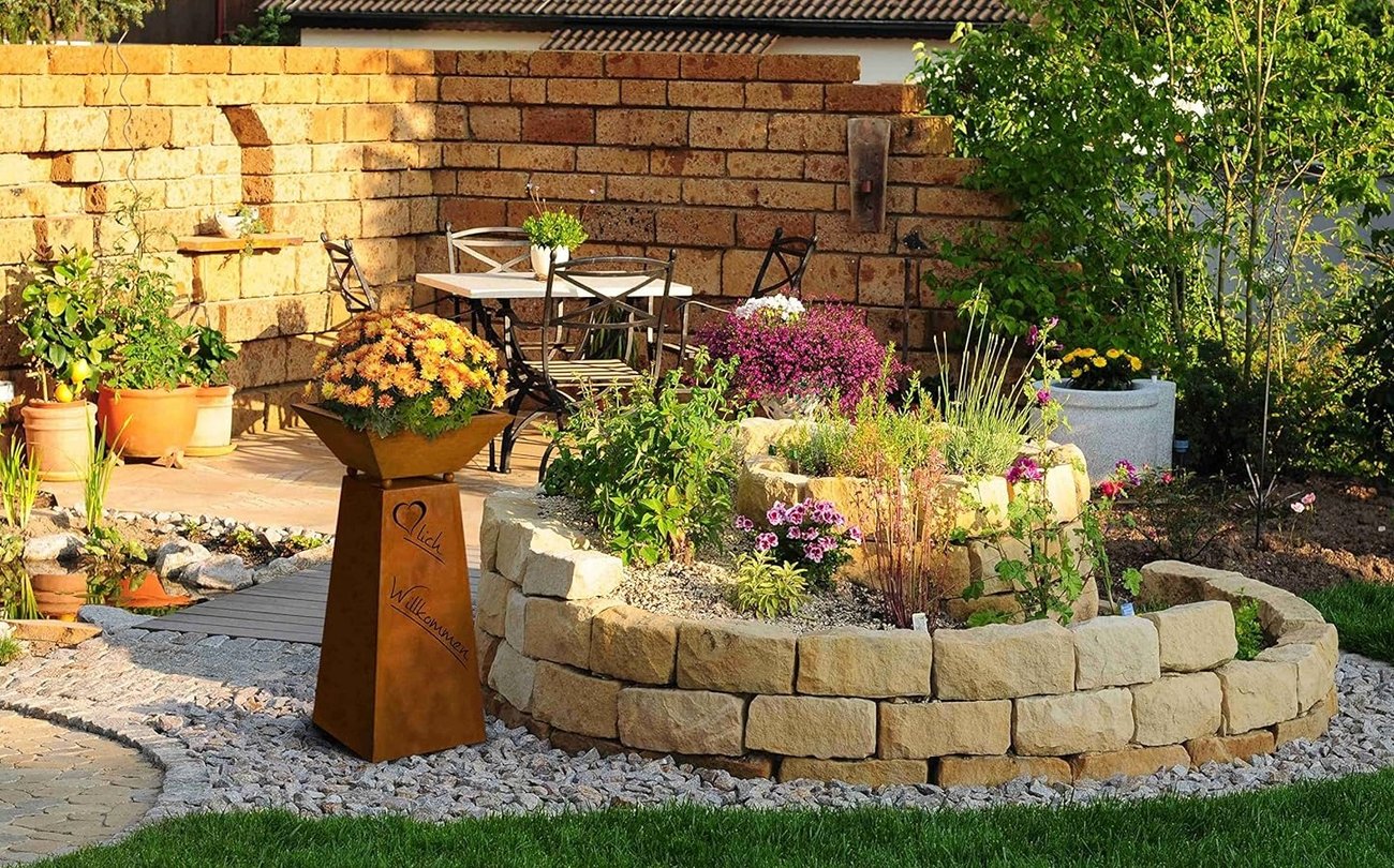 Garten-Säule aus Rost mit Dekoschale