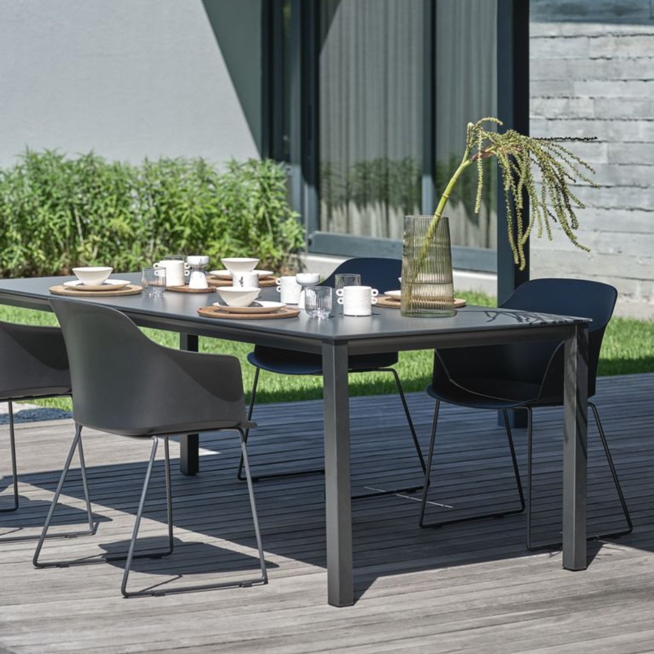 LANGET L207 Tisch + 4 SANDVED Stuhl schwarz