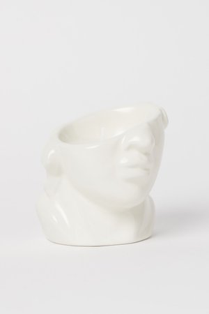 Duftkerze im Keramikgefäß