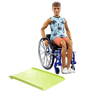 Barbie Fashionistas: Ken-Puppe mit Rollstuhl und Rampe
