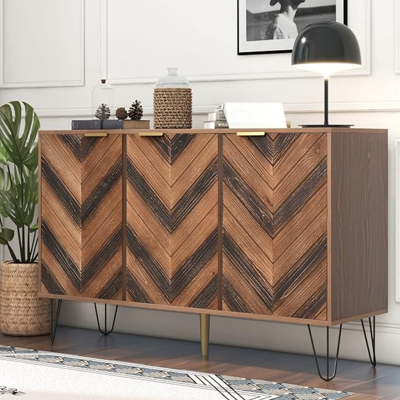Retro Holz-Kommode mit drei Türen