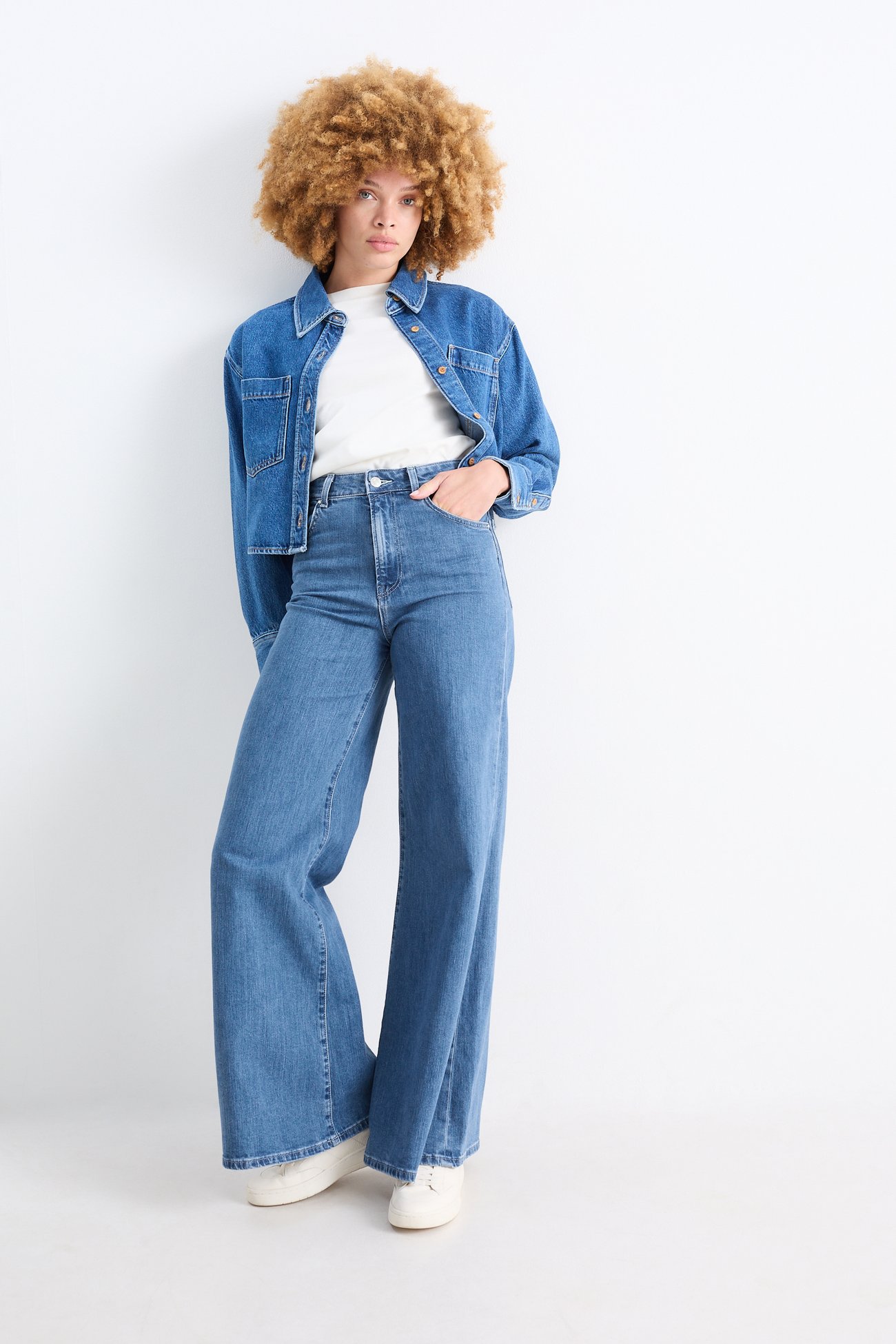 Wide Leg Jeans - High Waist