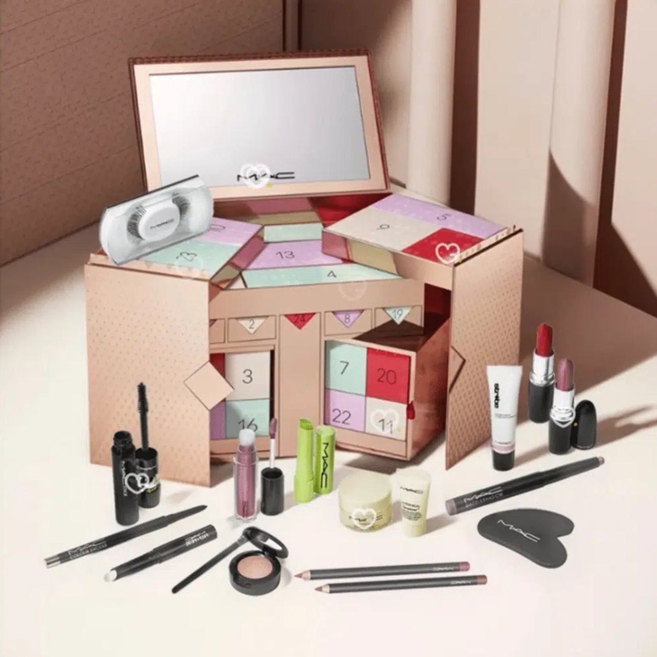 M.A.C 24 MYSTERY Adventskalender