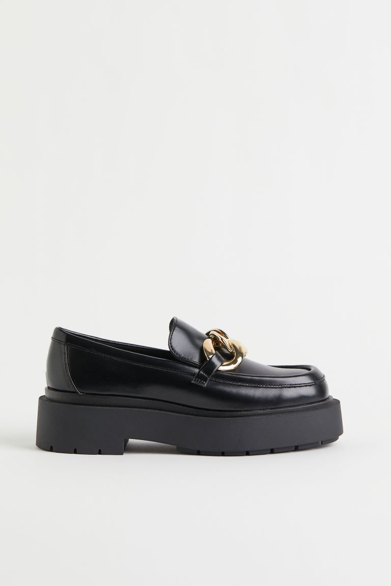 Chunky Loafer mit Kettendetail