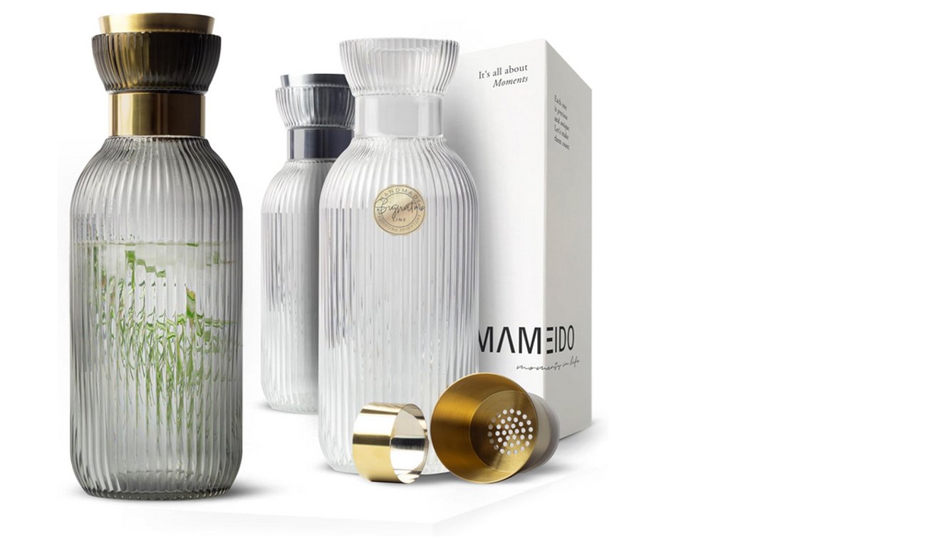 MAMEIDO Wasserkaraffe 1,5l, Glaskaraffe mit Deckel & Sieb