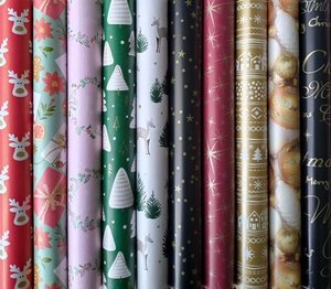 10 Rollen Weihnachtspapier
