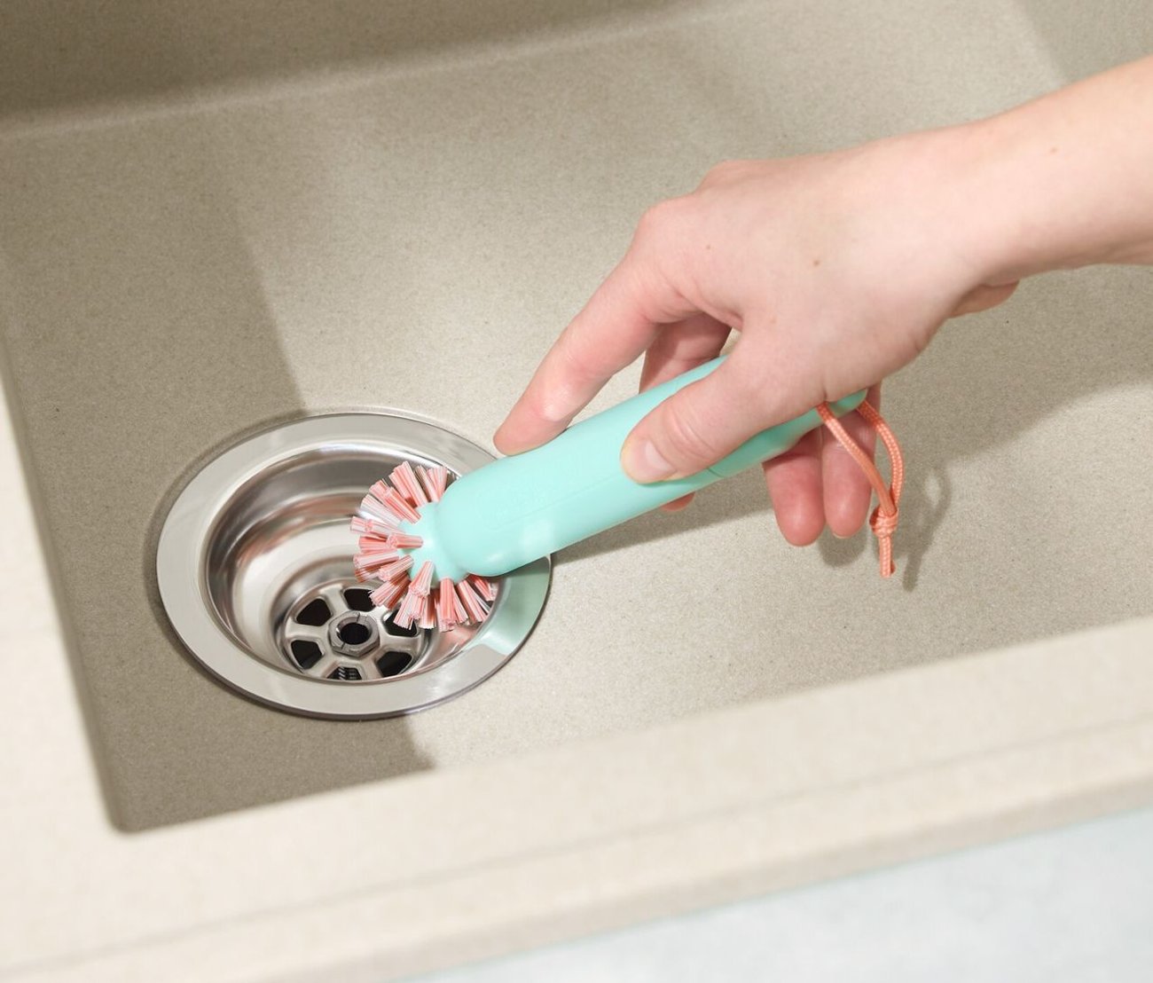 2-in-1-Abflussbürste