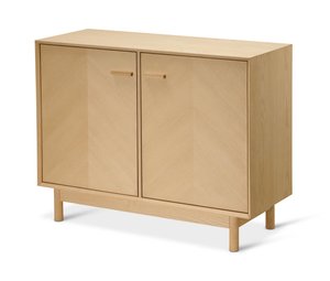 Sideboard aus Eschenholz mit dekorativen Türfronten