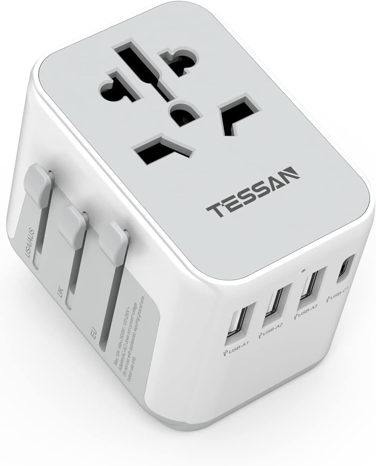 Reiseadapter  mit 3 USB, 1 USB C und 1AC Steckdose