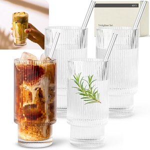 KIVY Geriffelte Gläser 4er-Set mit Strohhalmen