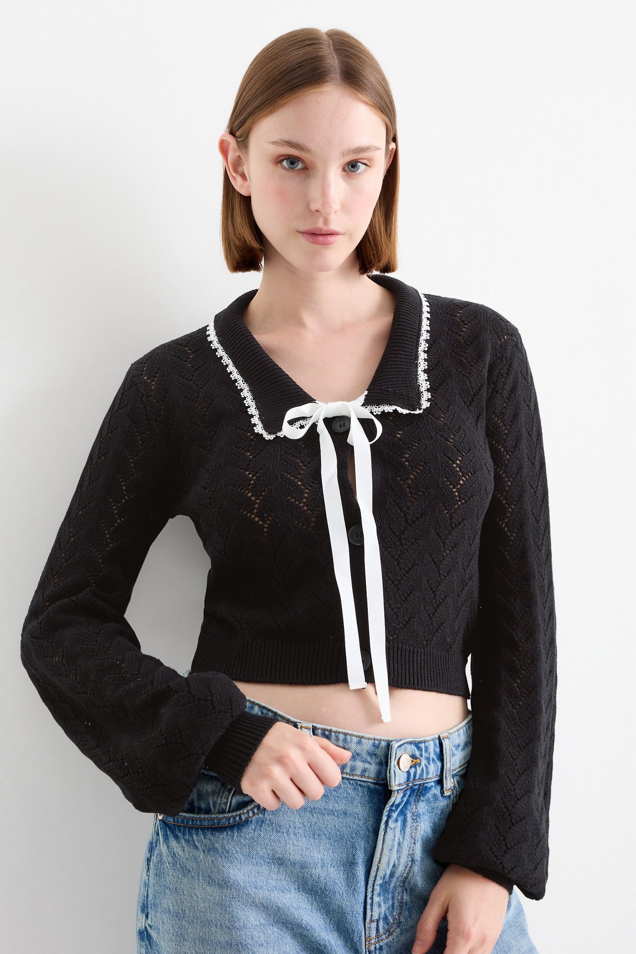 Crop Strickjacke - Broderie Anglaise