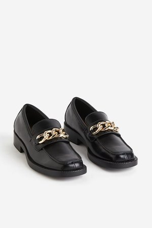 Loafer mit Kettendetail