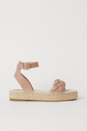 Geflochtene Espadrilles