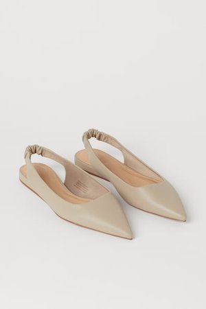 Spitze Slingbacks