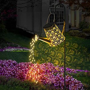 DeepDream Solar Gießkanne mit LED-Lichterkette