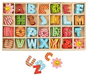 Buchstabenkasten: hölzerne Buchstaben mit Klebepunkten (108 Teile)